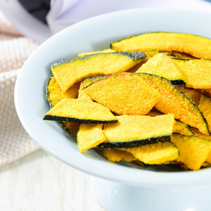 Chips de citrouille séchées croustillantes de qualité cultivées en serre biologiques prêtes à manger en gros avec <span class=keywords><strong>douceur</strong></span> naturelle - Product Image 6