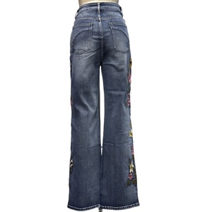 กางเกงยีนส์เดนิมสีน้ำเงินฟอกแบบใหม่สำหรับผู้หญิง ปักลายดอกไม้ เอวสูง ทรงขาบาน สไตล์ลำลอง ทรงสกินนี่ - Product Image 3