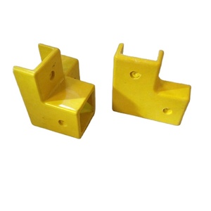 Conector de Tubo Cuadrado de FRP de 3 Vías - Product Image 1