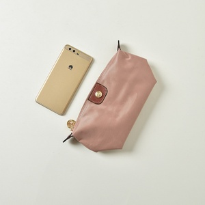 กระเป๋าเดินทางกระเป๋าหนังแกะแบบนุ่มมีซิปลายนูนโลโก้โลหะ - Product Image 5