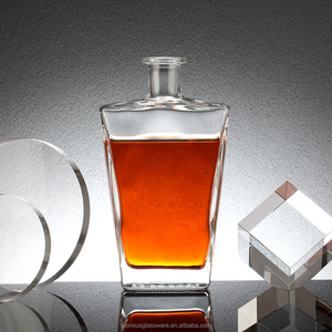 Bouteille d'alcool en verre antique de 100 ml en forme de cheval avec bouchon à vis pour <span class=keywords><strong>vodka</strong></span>, gin, whisky, rhum, tequila, liqueur - Product Image 6