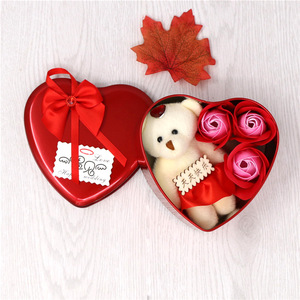 2024 flores de jabón en una caja romántica caja de regalo de rosas de San Valentín con oso juguete en forma de corazón ramo de jabón de rosas - Product Image 1