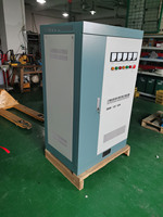 Régulateur de tension SVC triphasé avec affichage LED 50/60Hz Contrôle du moteur servo Matériel en cuivre Capacité 20-800KVA