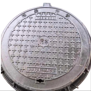 Couvercle <span class=keywords><strong>de</strong></span> <span class=keywords><strong>trappe</strong></span> d'accès rectangulaire en <span class=keywords><strong>fonte</strong></span> ductile robuste pour l'infrastructure urbaine, auto-nivelant pour égouts - Product Image 4