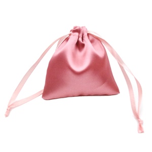 ถุงผ้าไหมซาตินสำหรับใส่ชุดวิกผมพร้อมโลโก้แบบกำหนดเอง - Product Image 1