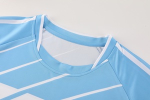 Set Jersey Sepak Bola Cepat Kering Pria 2 Potong Seragam Latihan Sepak Bola Kaos Olahraga Bernapas + Celana Pendek - Product Image 4