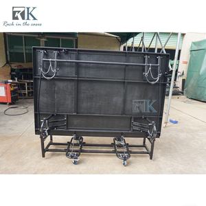 Scène à hauteur réglable, stable et robuste, finition moquettée - Product Image 2