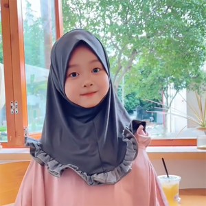 Venta al por mayor Malasia 5 a 12 años de edad Color sólido elástico Niña lista para usar <span class=keywords><strong>Hijab</strong></span> turbante volantes Tudung Instant Kid <span class=keywords><strong>Hijab</strong></span> - Product Image 2