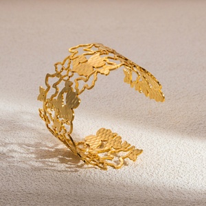 Pulsera Hueca de Acero Inoxidable de Lujo con Baño de Oro de 18K, Diseño Fresco y Dulce, para el Verano, Brazaletes de Moda - Product Image 2