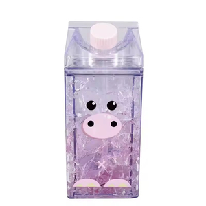 Botella de Agua Deportiva de Plástico, Ecológica, de Doble Pared, con Diseño Cuadrado de Cerdo de Dibujos Animados Coreanos, Unisex, Personalizable, Venta al Por Mayor de Fábrica - Product Image 3