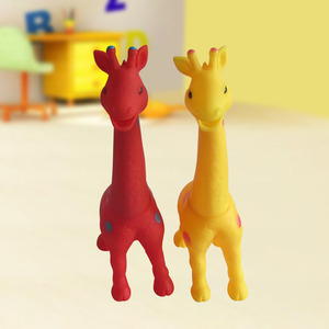 Figurine de girafe hurlante, jouet farfelu à piles avec sons d'animaux, pour enfants et adultes, idéal pour les fêtes et les tours amusants - Product Image 1