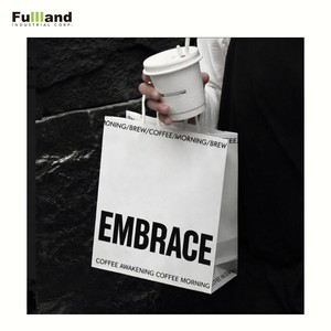 Vente d'usine, best-seller, sacs cadeaux en kraft de Noël, qualité supérieure, poignées torsadées, sacs en papier de luxe - Product Image 5