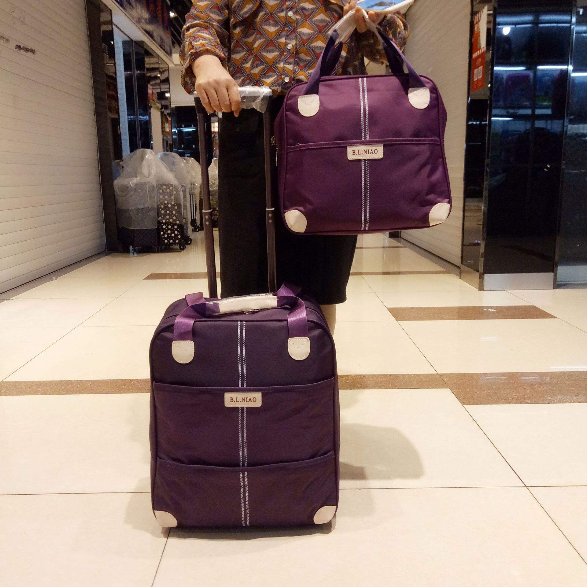 Economic Travel Trolley Bags Reliable and Durable