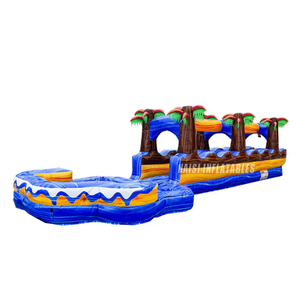 Toboggan aquatique gonflable géant de 9 mètres pour adultes, avec piscine intégrée, idéal pour l'extérieur et les jeux aquatiques. - Product Image 2