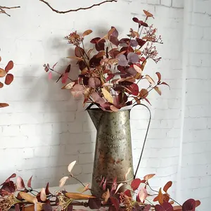 Feuilles d'eucalyptus artificielles d'automne pulvérisées avec des baies en plastique artificielles fausses feuilles décoratives de Thanksgiving