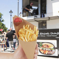 Cône en papier pour frites jetable, écologique, recyclable, à paroi simple, personnalisé, pour la restauration rapide à emporter, avec plateau à sauce
