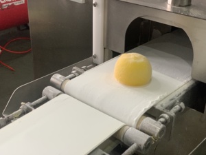 Machine à glace mochi multifonctionnelle automatique haute productivité, facile à nettoyer, pour usine alimentaire, cuisine centrale, snack-<span class=keywords><strong>bar</strong></span> - Product Image 3