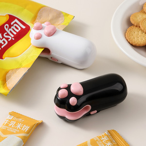 Magnetic <b>Mini</b> Cat Paw Sealer For Food <b>Bags</b> Snacks Sealing Tool Compact Design White Pink <b>Black</b> Pink Manual USB Powered - Product Image 1