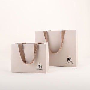 Sacs en papier écologiques de luxe personnalisés en gros, sacs à main en papier pour l'emballage de vêtements, cadeaux, achats, fabricant - Product Image 5