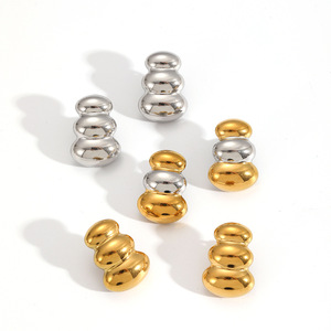 ต่างหูแบบติดหูทรงเรขาคณิต ชุบทอง 18k ทำจากสแตนเลสสตีล สำหรับผู้หญิง แฟชั่นทันสมัย ดีไซน์โดดเด่น ต่างหูไทเทเนียมสตีลคุณภาพสูง เหมาะเป็นของขวัญ - Product Image 4