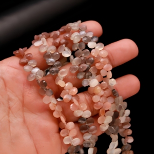 Cuentas facetadas de piedra lunar natural AAA en forma de pera de 5 mm y 7 mm, cuentas de piedra lunar tipo briolette para la fabricación de joyas, venta al por mayor, hilo de 6 pulgadas. - Product Image 1