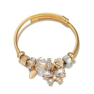 Braccialetto con ciondoli a farfalla romantica all'ingrosso regola le dimensioni braccialetto con ciondoli fai da te in acciaio inossidabile braccialetto alla moda da donna - Product Image 1