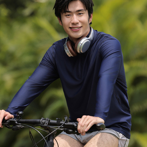 Chemise à manches longues pour hommes à séchage rapide en tissu hybride pour les séances de course avec un design anti-frottement - Product Image 5