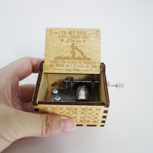 Su ordine Di Natale Manovella di Legno Tu Sei Il Mio Sole di Music Box di Music Box per La <span class=keywords><strong>Figlia</strong></span> - Product Image 6