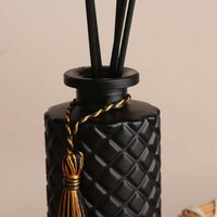 Diffuseurs à roseaux sans flamme de luxe en verre noir 150 ml avec pompons classiques et huiles essentielles végétales naturelles