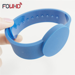 Bande de fête Rfid ISO15693 13.56MHZ programmable conçue unique pour la forme physique pour le grand événement - Product Image 3