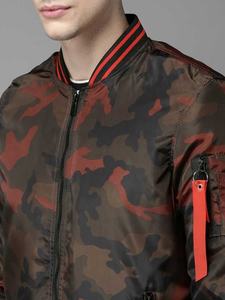 Chaqueta Varsity de Camuflaje para Hombre de Alta Calidad, 100% Nailon/Poliéster y Tela Satén, Impermeable, Transpirable, con Cuello Alto para Invierno - Product Image 4