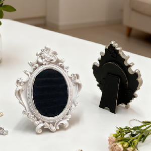 विटोरियन-शैली के बालियां नाखून कला रिंग धारक सजावटी फोटो फ्रेम गहने प्रदर्शन रेसिन फोटोग्राफी प्रोप्स - Product Image 6