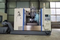 Fraiseuse CNC 3 axes VMC855 Centre d'usinage vertical à broche unique avec cône BT40 pour moule CNC