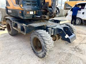 Excavadora de Orugas Hyundai Usada de 36kw, Alta Eficiencia Operativa con Motor, Bomba, Componentes de Engranajes, Corea - Product Image 5