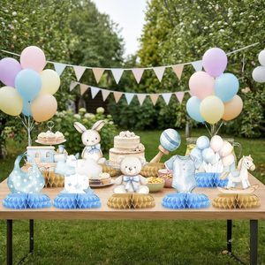 Centres de table en papier nid d'abeille de style américain en denim bleu pour la décoration de table de fête d'anniversaire d'un garçon - Product Image 1