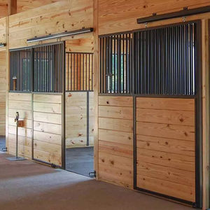 Nouveaux styles 2026 de portes coulissantes d'entrée pour écuries de chevaux en acier inoxydable blanc galvanisé à chaud, personnalisables pour la <span class=keywords><strong>location</strong></span> d'écuries - Product Image 1