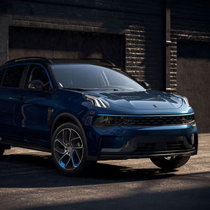 2025 Lynk & Co 01 Hybrid PHEV 1.5Td Em-P Am SUV eléctrico Coche para adultos Sedan New Energy Cargo Van Vehículo eléctrico - Product Image 2