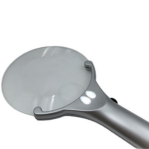 مكبر شاشة مع ضوءين LED مصنوع من مادة ABS بتكبير كبير 2x وتكبير صغير 5x للمسنين والأطفال - Product Image 6