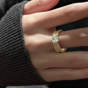 Bague en argent sterling S925 avec zircon unique en forme de cœur, simple, basique, personnalisée, de luxe, torsadée, tendance, vente en gros - Product Image 2