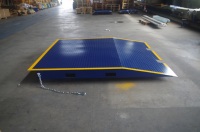 Rampe de conteneur robuste de 3 m, capacité de charge de 8 tonnes, rampe de chargement et de déchargement pour chariot élévateur pour conteneurs d'expédition standard