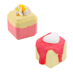 Bombes de bain effervescentes OEM en forme de gâteau, au sel de soude naturel, pour enfants, créatives, marque privée, style CUT, transfert thermique - Product Image 1