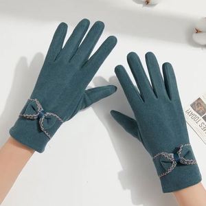 Gants I-0060 pour femmes, automne et hiver, en peluche, chauds et adorables, mitaines résistantes au froid, compatibles avec les écrans tactiles, pour la conduite - Product Image 2