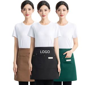 Tablier court professionnel imperméable en cuir noir pour femme, avec poche et logo personnalisé, idéal pour le jardinage et le nettoyage - Product Image 1