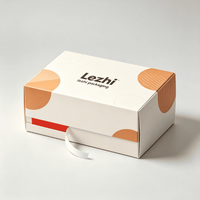 Boîtes plates en carton ondulé écologiques et recyclables, emballage pour expédition, boîte à courrier avec bande détachable, boîte en papier à fermeture éclair pour vêtements