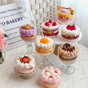 Bougies parfumées de luxe roses en cire de soja, faites à la main, en forme de mini-créme glacée à la fraise, avec arôme alimentaire de dessert, vente en gros - Product Image 3