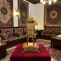 Modèle de tour d'horloge emblématique du Moyen-Orient personnalisé, plaqué or, en métal, architecture islamique, trophée commémoratif