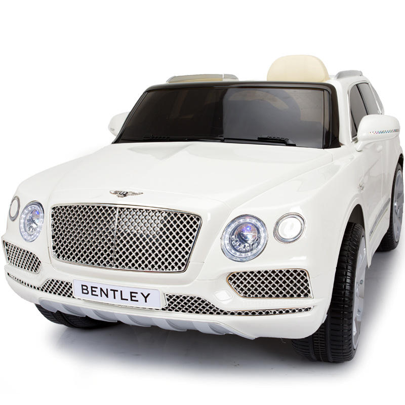 White(Equipped with R/C remote control)