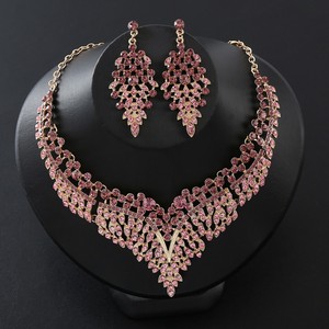 European American Popular Vintage Gold Plated Women's <b>2</b>-<b>piece</b> Necklace <b>Set</b> Leaves Flowers Exaggerated Jewelry for Wedding Party - Product Image 2