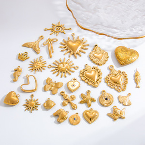 Amplia Variedad de Dijes de Acero Inoxidable con Baño de Oro PVD de 18K |   Colgantes de Animales, Vida Marina, Sol, Corazón, Florales y Naturaleza para la Creación de Joyería DIY - Product Image 1
