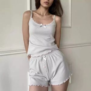 Conjunto de dos piezas BM para hombres europeos americanos, mujeres, patrón sólido, pendientes de encaje con lazo, chaleco con <span class=keywords><strong>tirantes</strong></span>, pantalones cortos calientes, conjuntos de pijamas de verano - Product Image 1